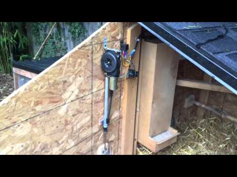 Read more about the article Simple automatic chicken coop door